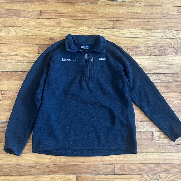 Patagonia Black Sweatshirt Hoodie - Picture 2 of 6